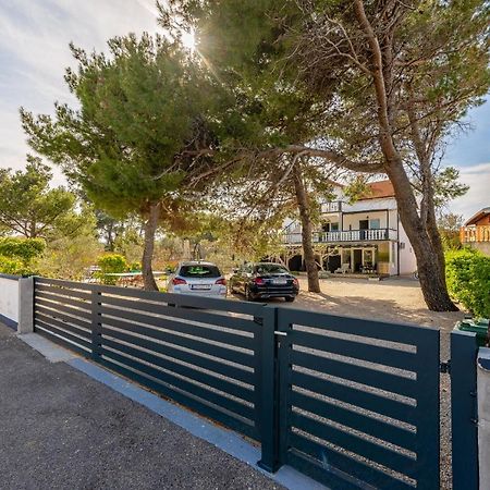 Apartments Villa Agape Vir Exterior photo