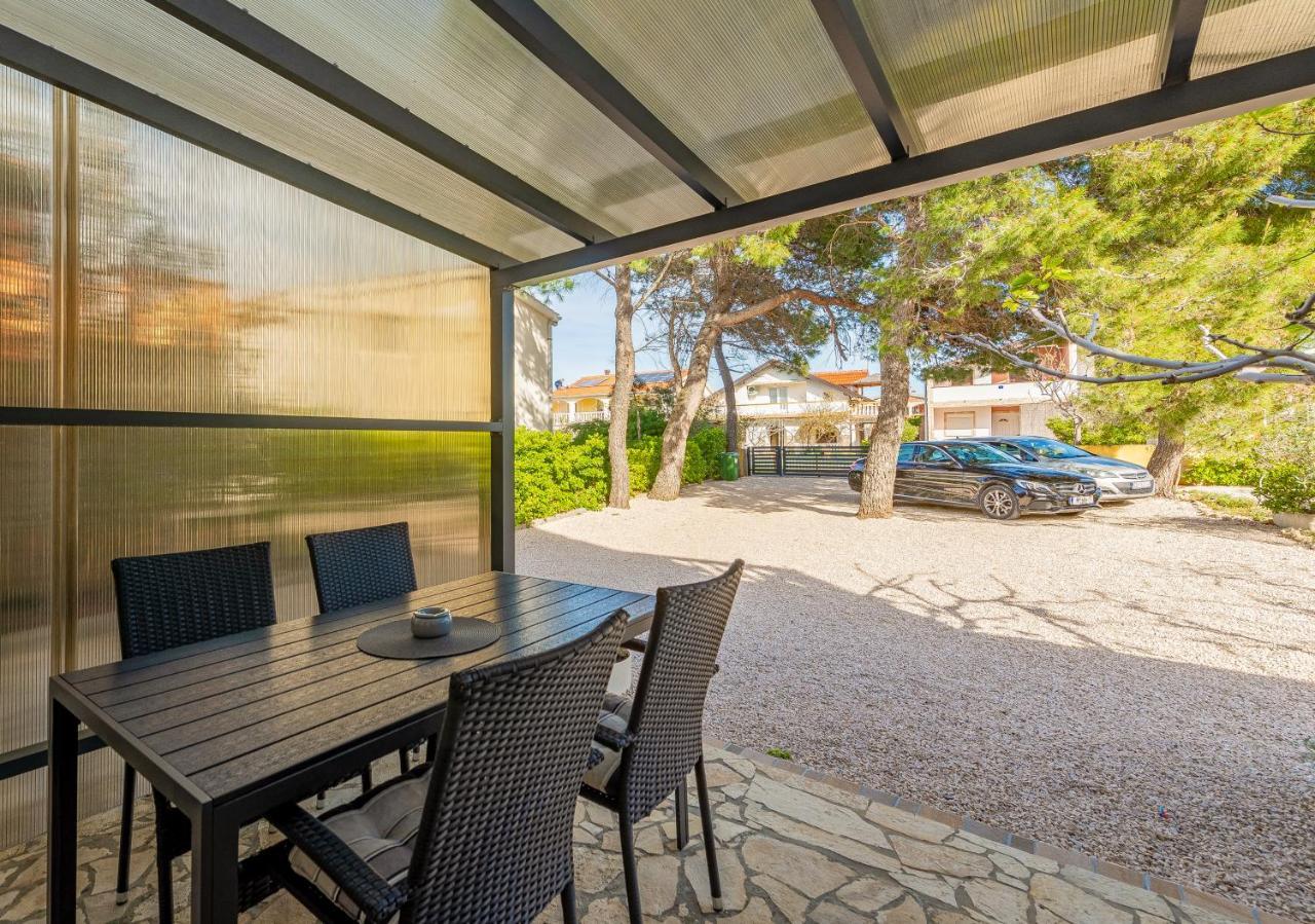 Apartments Villa Agape Vir Exterior photo