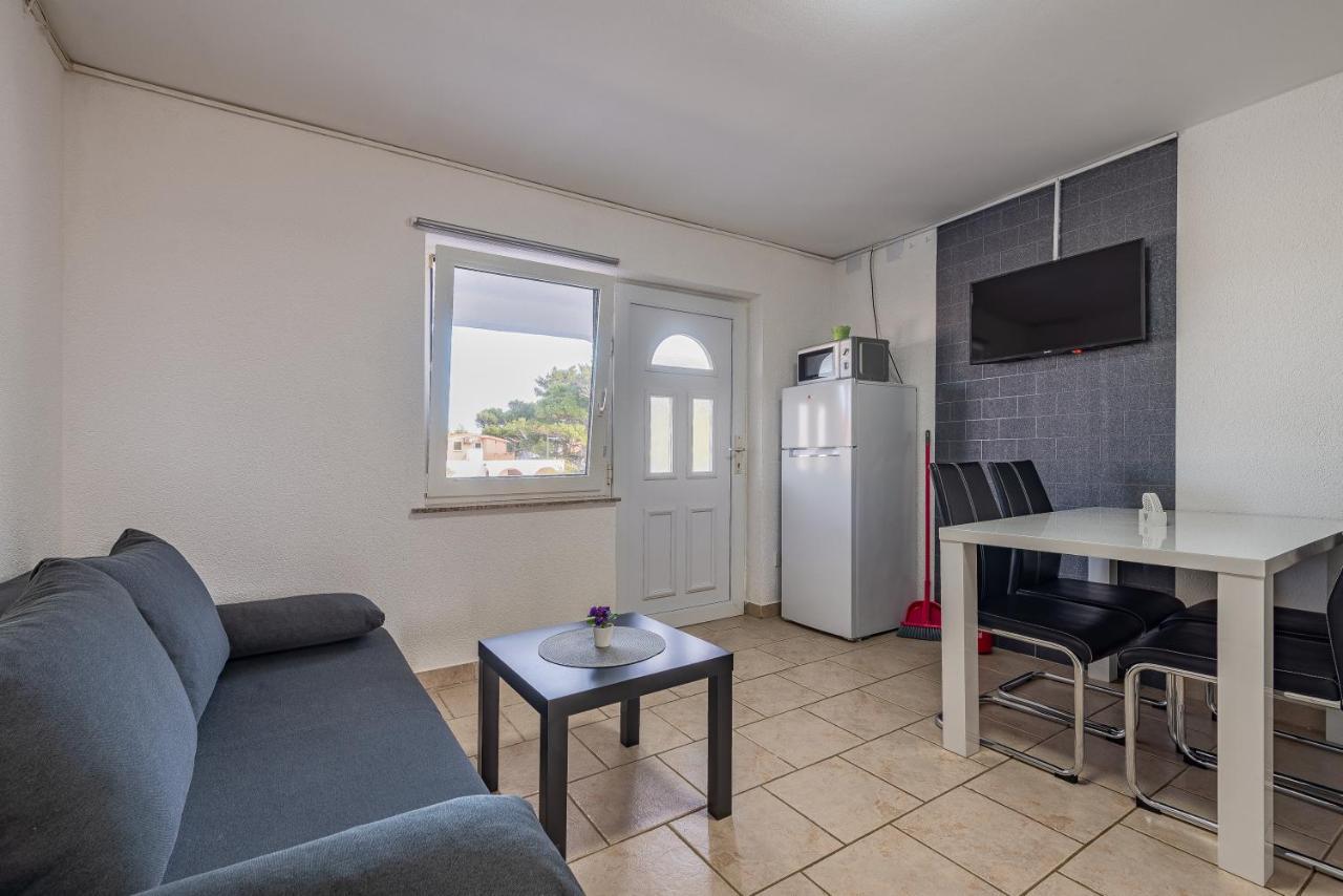 Apartments Villa Agape Vir Exterior photo