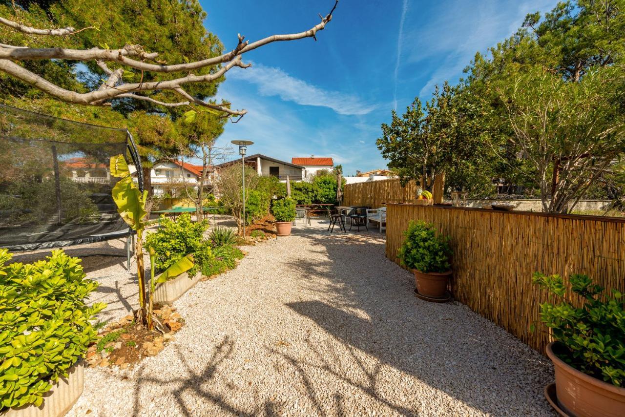 Apartments Villa Agape Vir Exterior photo